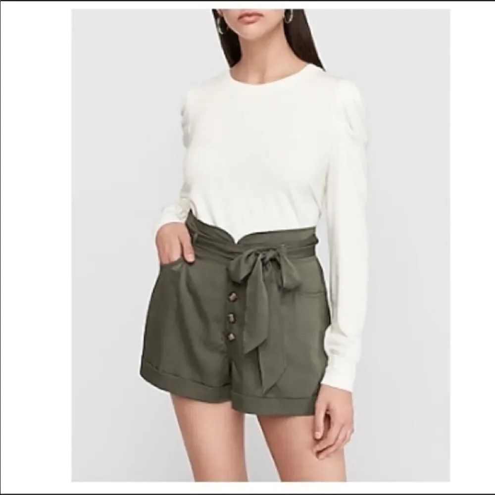 ✨Olive Green Extreme High Rise Shortie✨